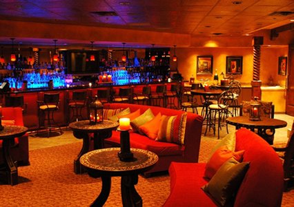 Clarion Hotel Scottsdale restaurant and bar