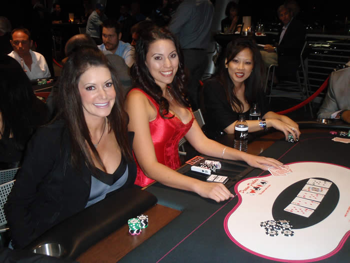 Ante Up for Autism, Dream Dealer Heidi with Professional Poker Player Michelle Lau and Kim Brooks