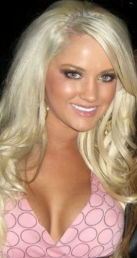 Sexy bartender phoenix Courtney