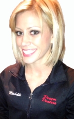 Dream Dealer Michelle knows poker and blackjack.  She has competed in many fitness competitions.